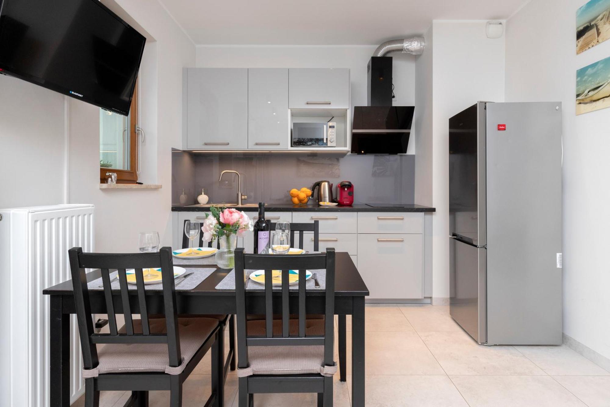 Apartament Z Widokiem Na Morze Obok Parku Millenium W Gdansku By Noclegi Renters Exterior photo